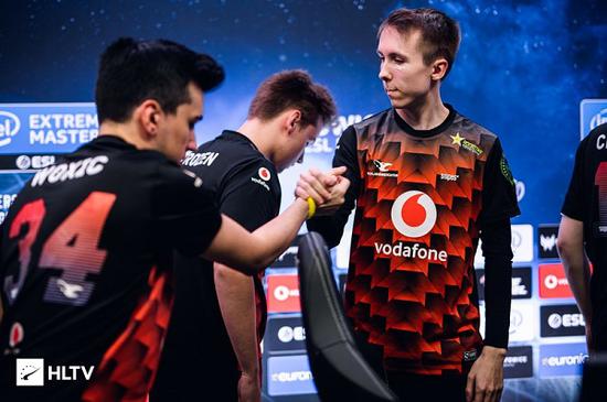 神秘玩家在LOL韩服创下92%胜率的背后真相